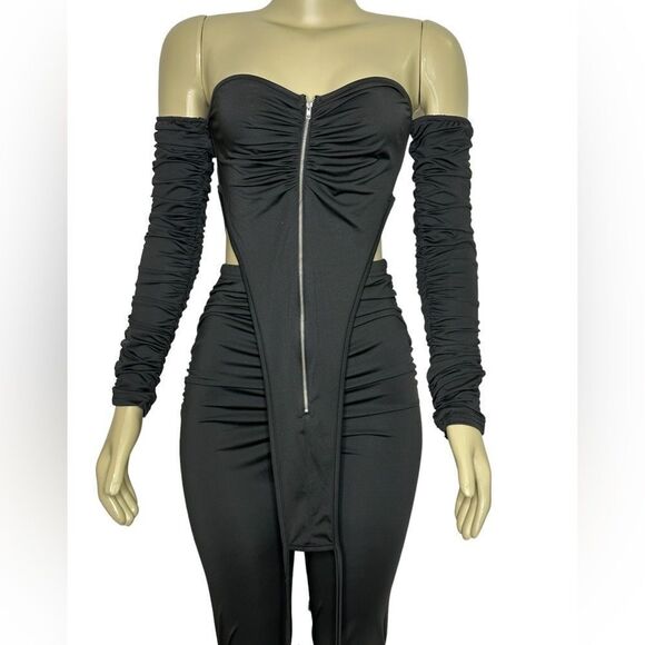 SOLD! Elegant Black Off-Shoulder Pants Set - Picture 6 of 14